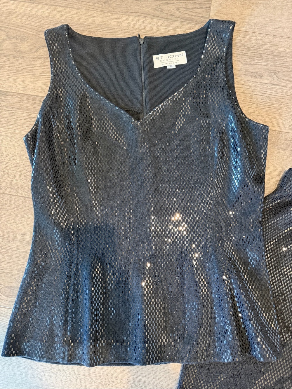 St. John Black Sequin Tank Top and Pencil Skirt Set - Picture 4 of 8
